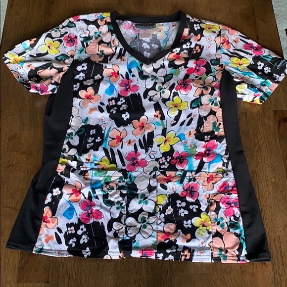 Women’s scrub top - Picture 1 of 3